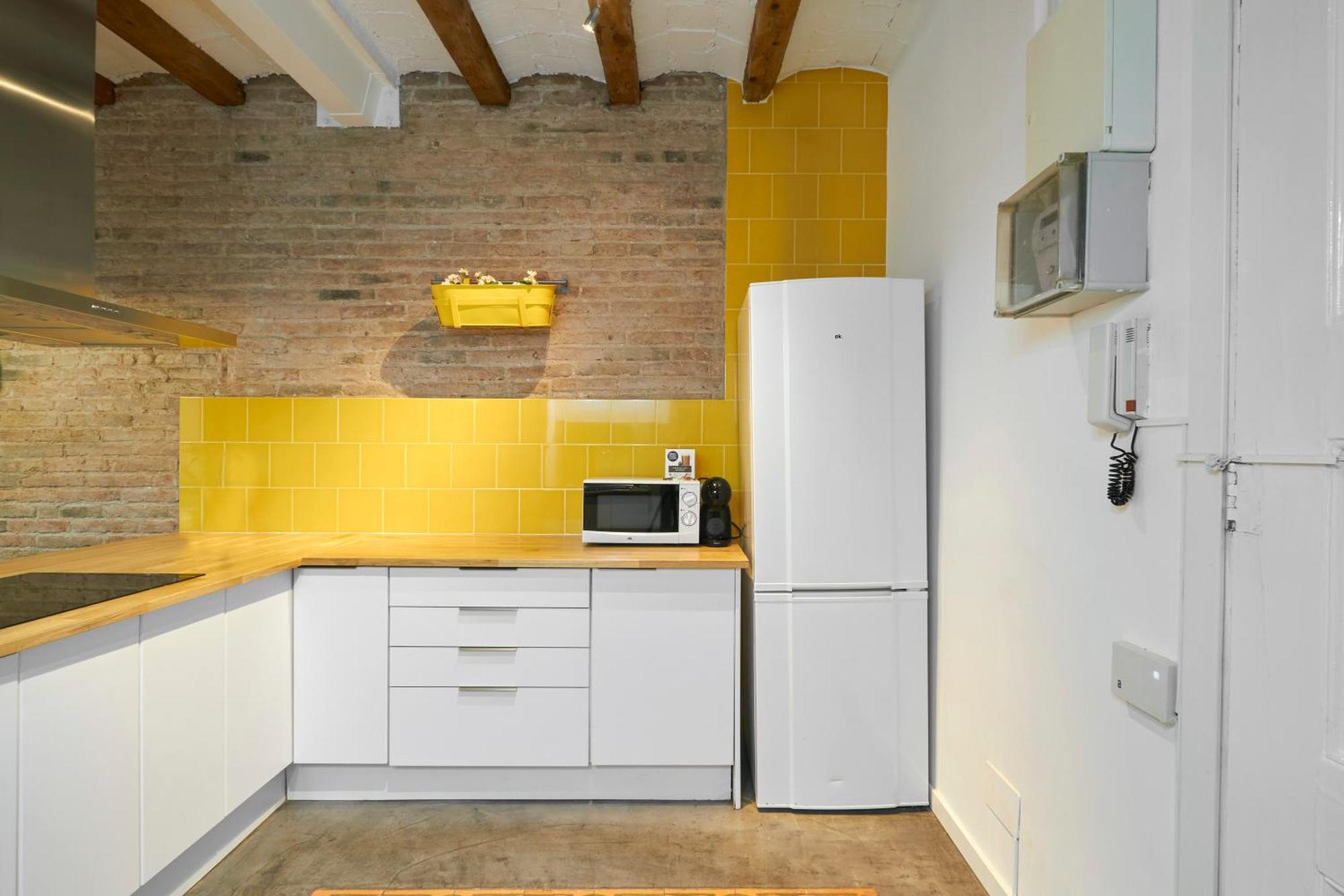 64 Apartment In A Typical Barcelona'S Old Building Dış mekan fotoğraf